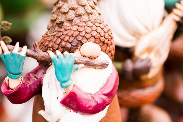 Nain de jardin humour : la touche drôle pour votre déco